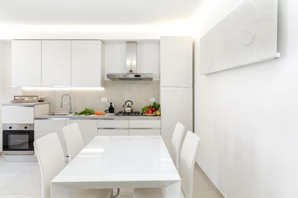 Paradise House - Shell Apartment
