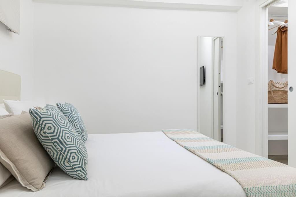Paradise House - Shell Noli